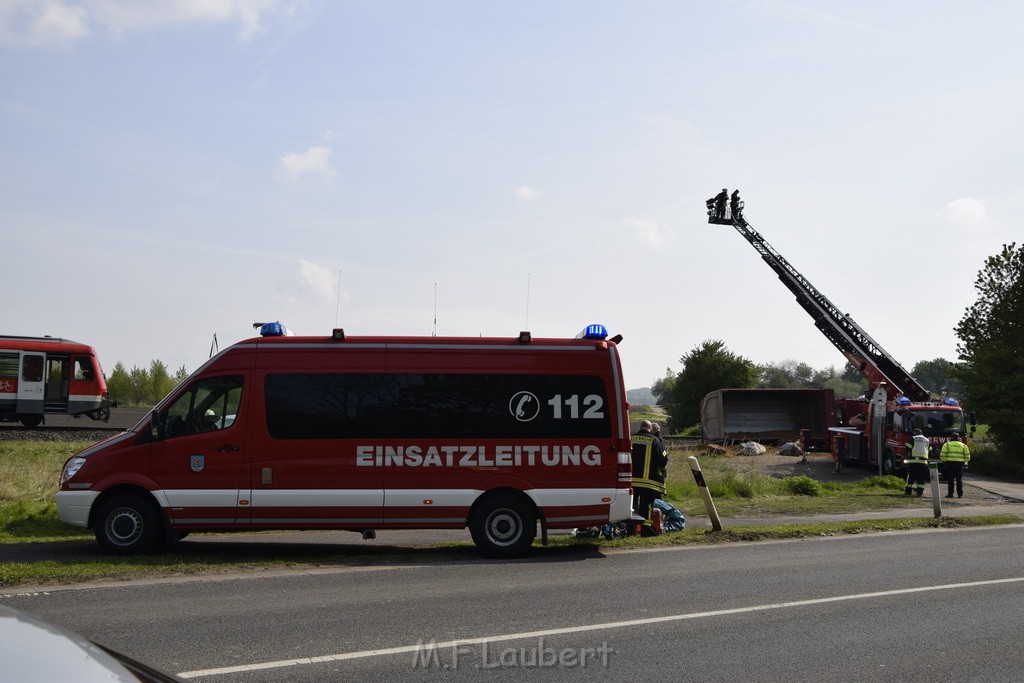 Schwerer VU LKW Zug Bergheim Kenten Koelnerstr P279.JPG - Miklos Laubert